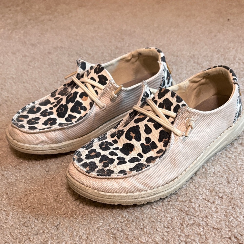 Hey Dude Women's Leopard Print Flats